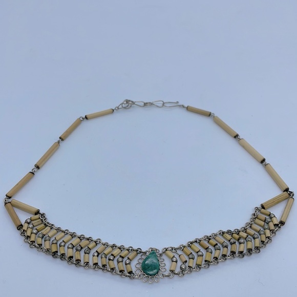 Jewelry - Vintage choker